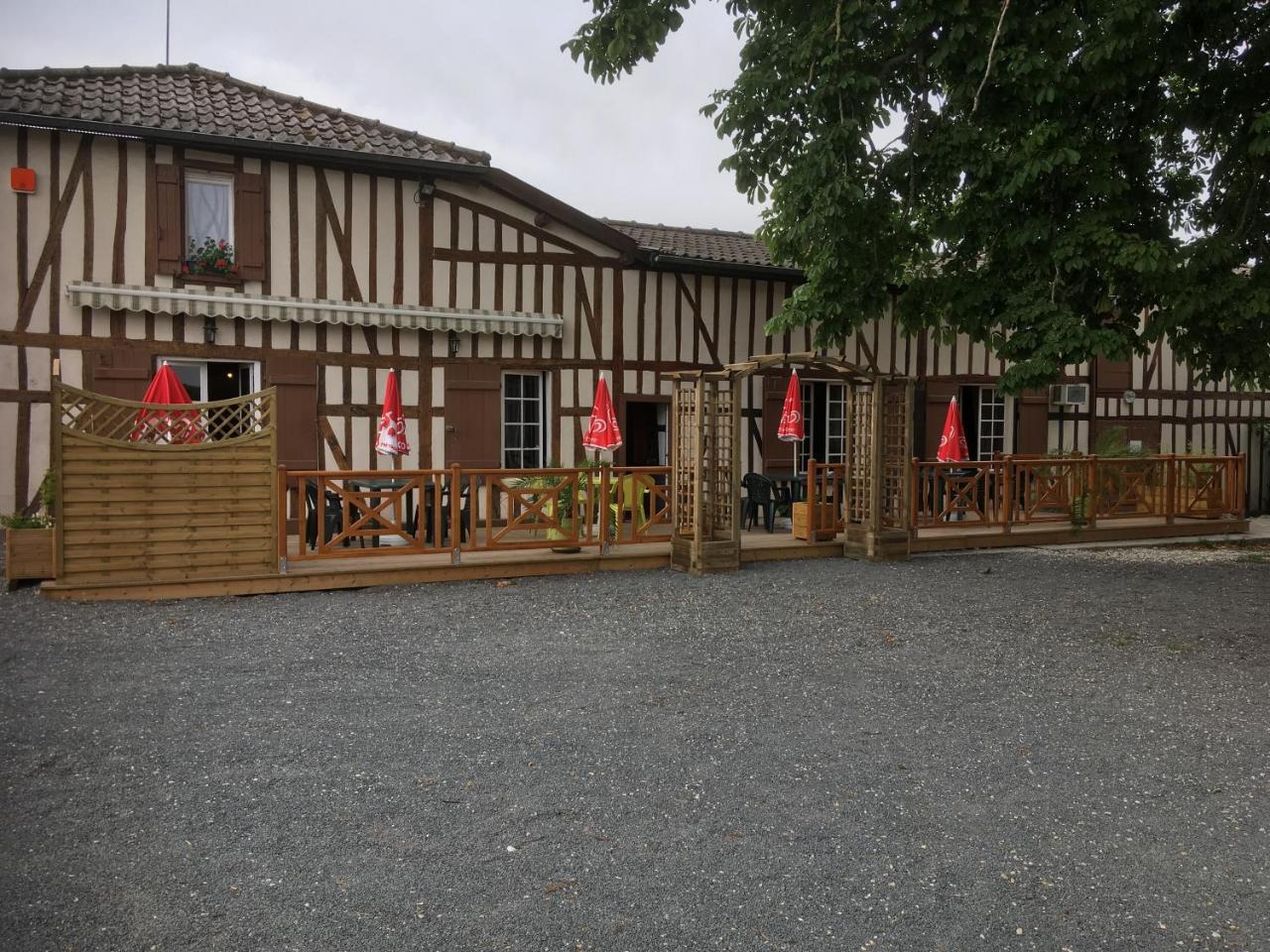 La Petite Auberge Chatelraould-Saint-Louvent المظهر الخارجي الصورة